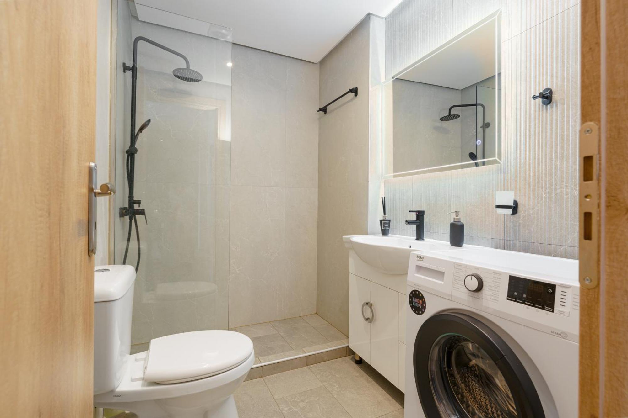Chic Apartment Near Acropolis Атина Екстериор снимка